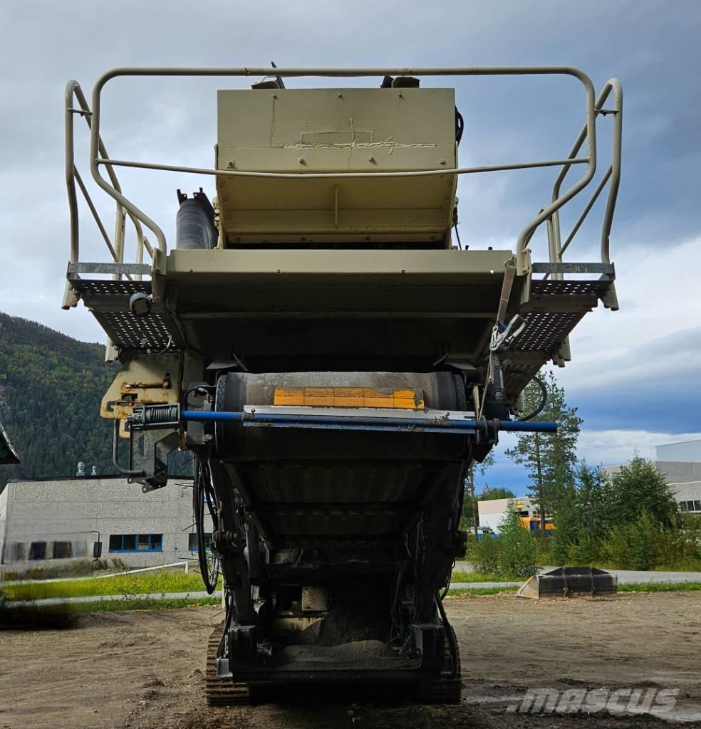 Metso LT 220 D الكسارات المتنقلة