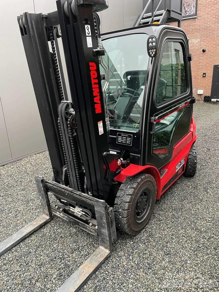 Manitou MI 25 شاحنات الديزل