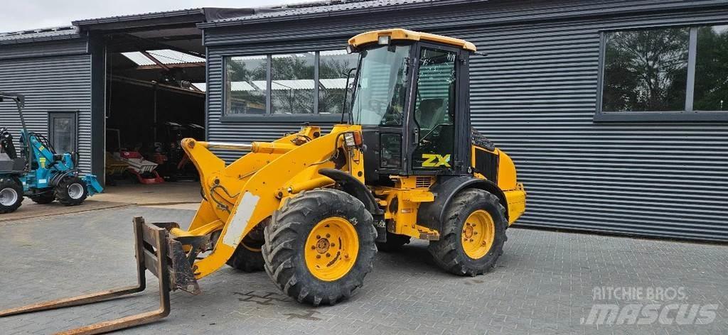 JCB ZX 409 لوادر بعجل