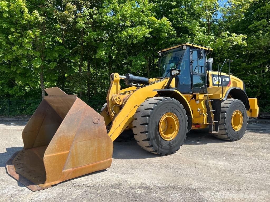 CAT 972 M لوادر بعجل