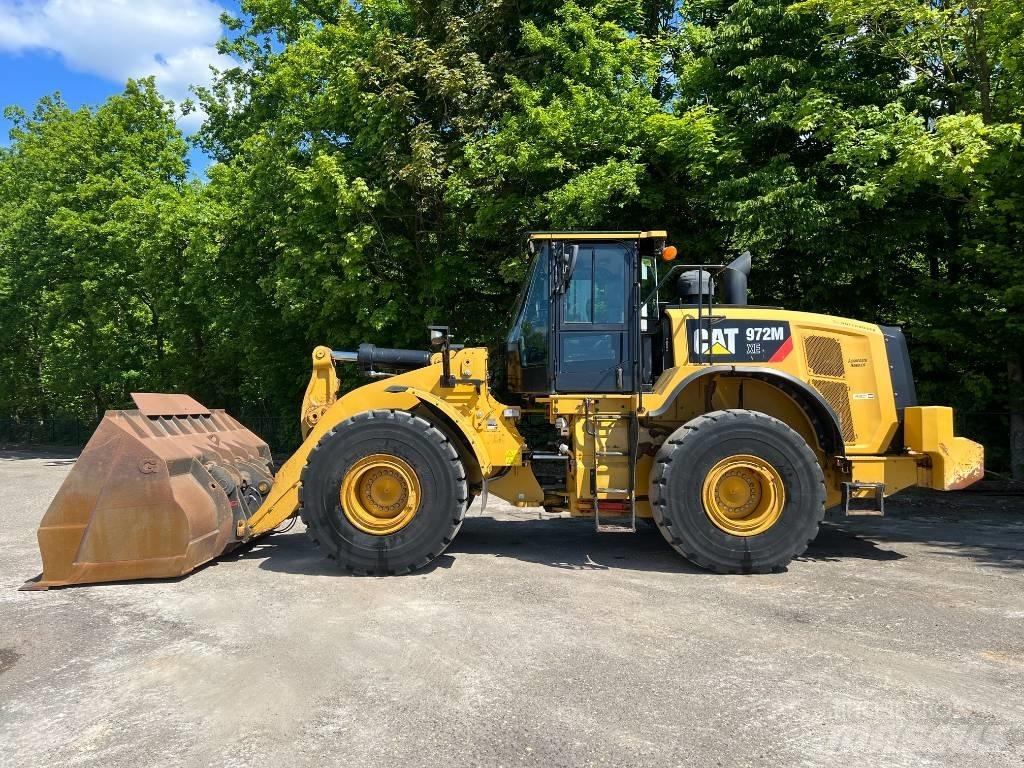 CAT 972 M لوادر بعجل