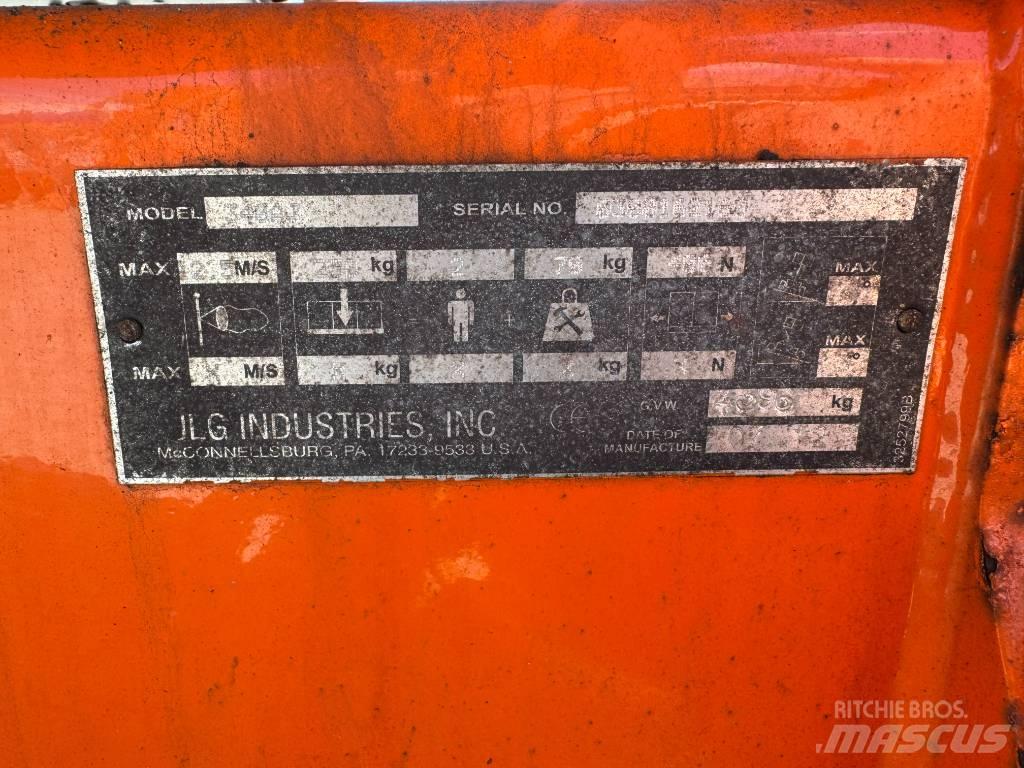 JLG 340AJ رافعات سلة مفصلية