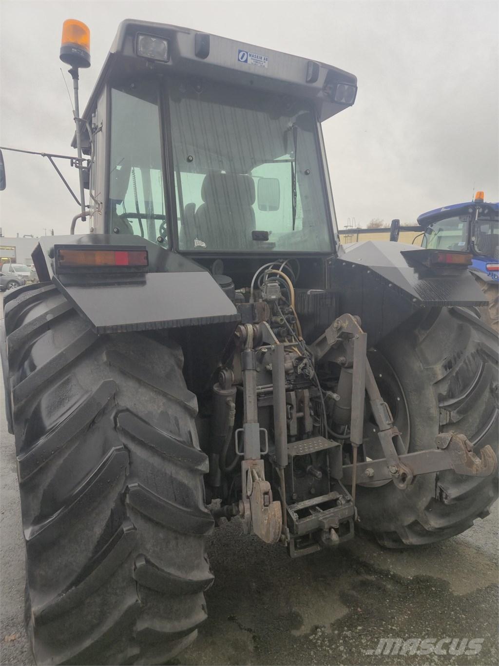 Massey Ferguson 3670 الجرارات