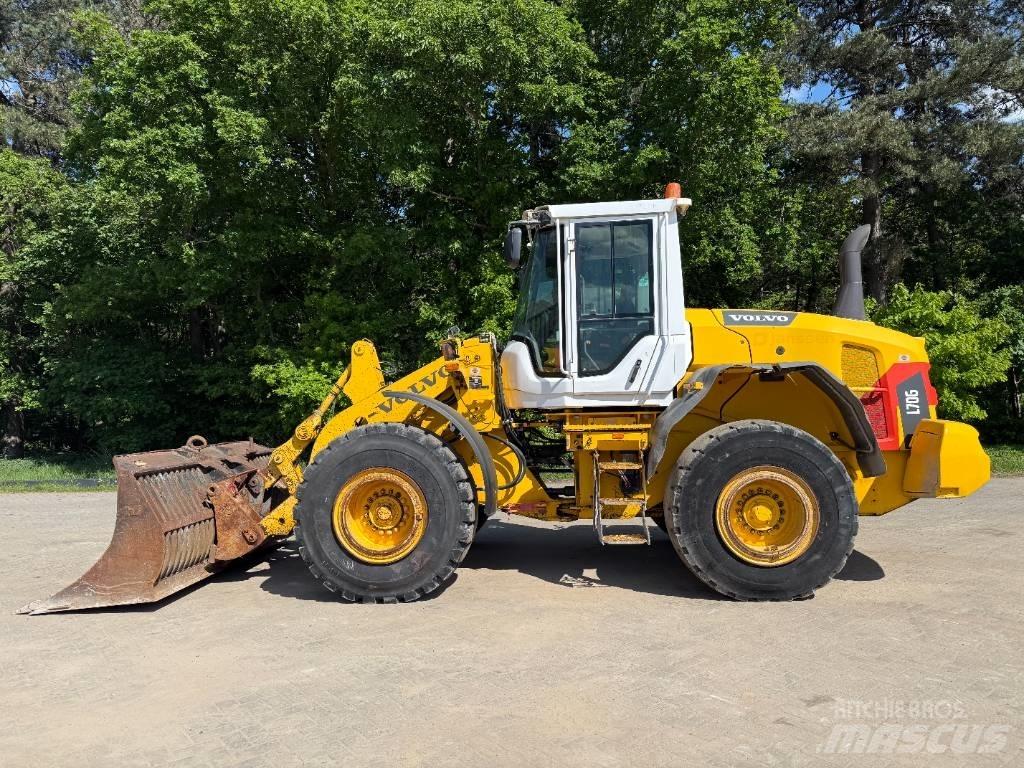 Volvo L 70 G لوادر بعجل