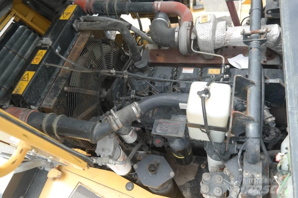 Komatsu HM300-1 ساحبات مفصلية