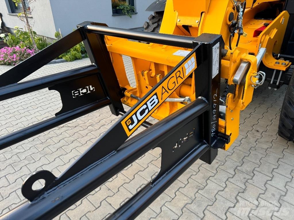 JCB 560-80 AGRI PRO معدات مناولة لأغراض الزراعة