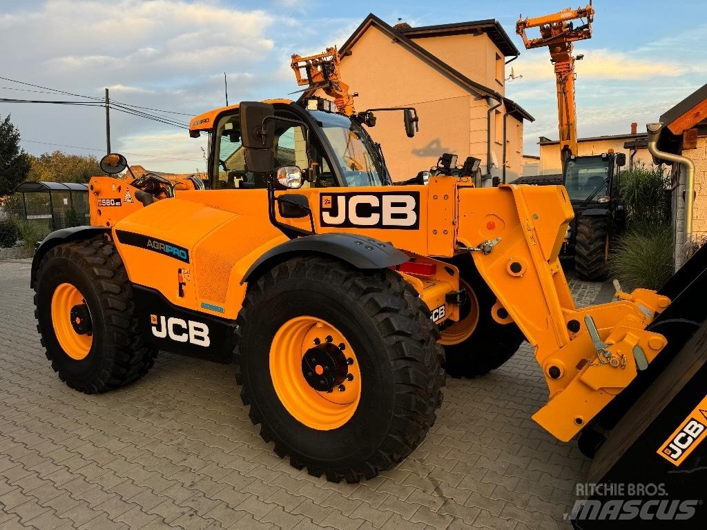 JCB 560-80 AGRI PRO معدات مناولة لأغراض الزراعة