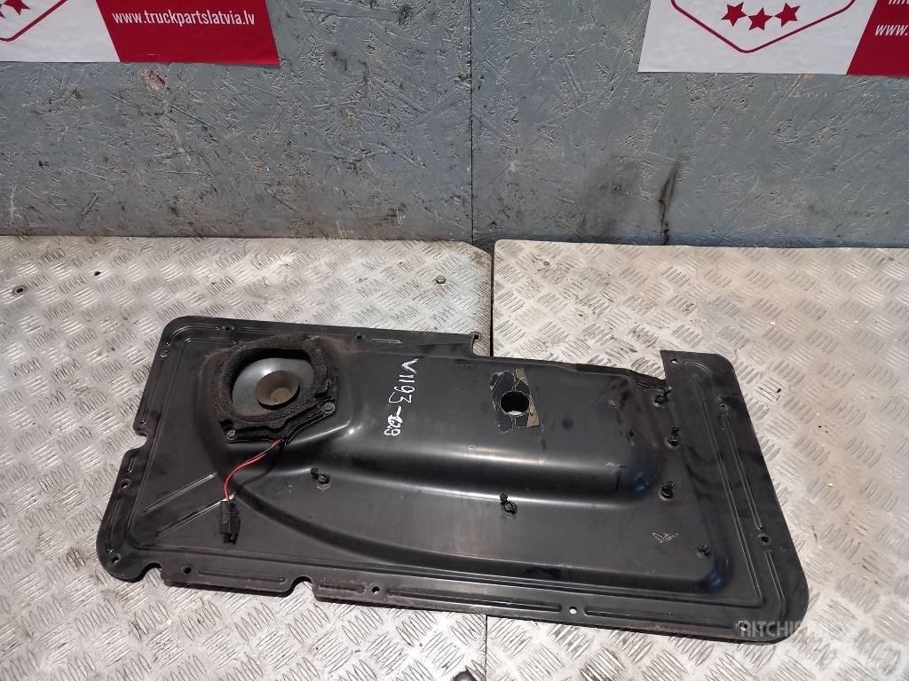 Volvo FH 12     20391514 كابينة والداخلية