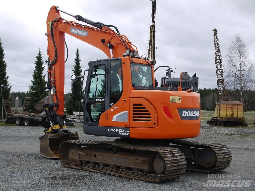 Doosan DX 140 LCR-5 حفارات زحافة