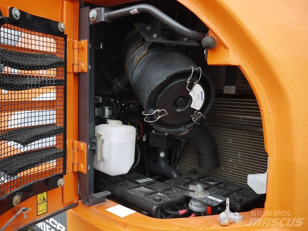 Doosan DX 140 LCR-5 حفارات زحافة