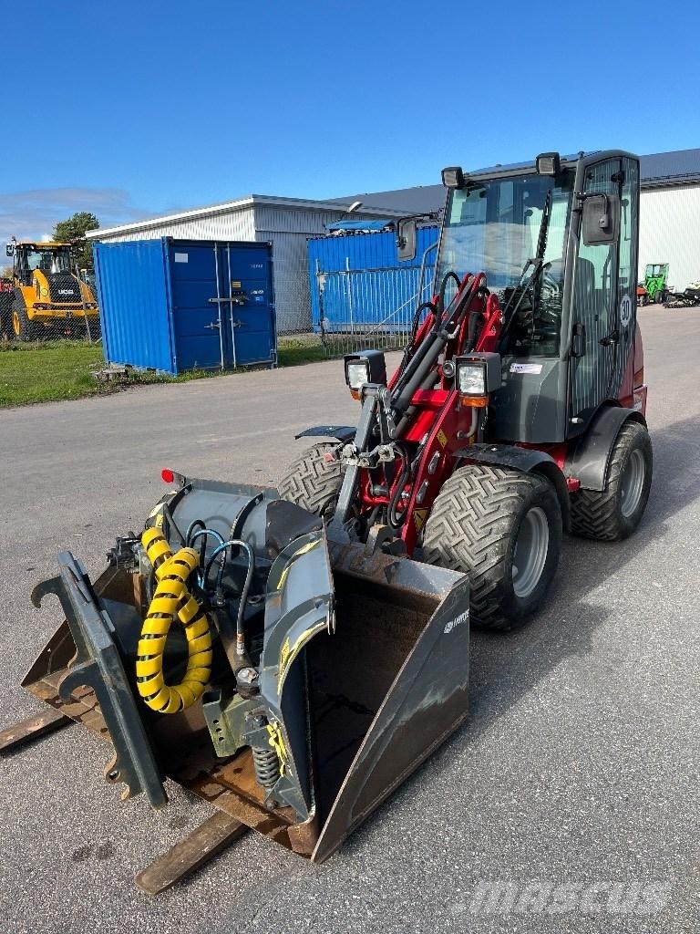 Weidemann 1160 لوادر بعجل