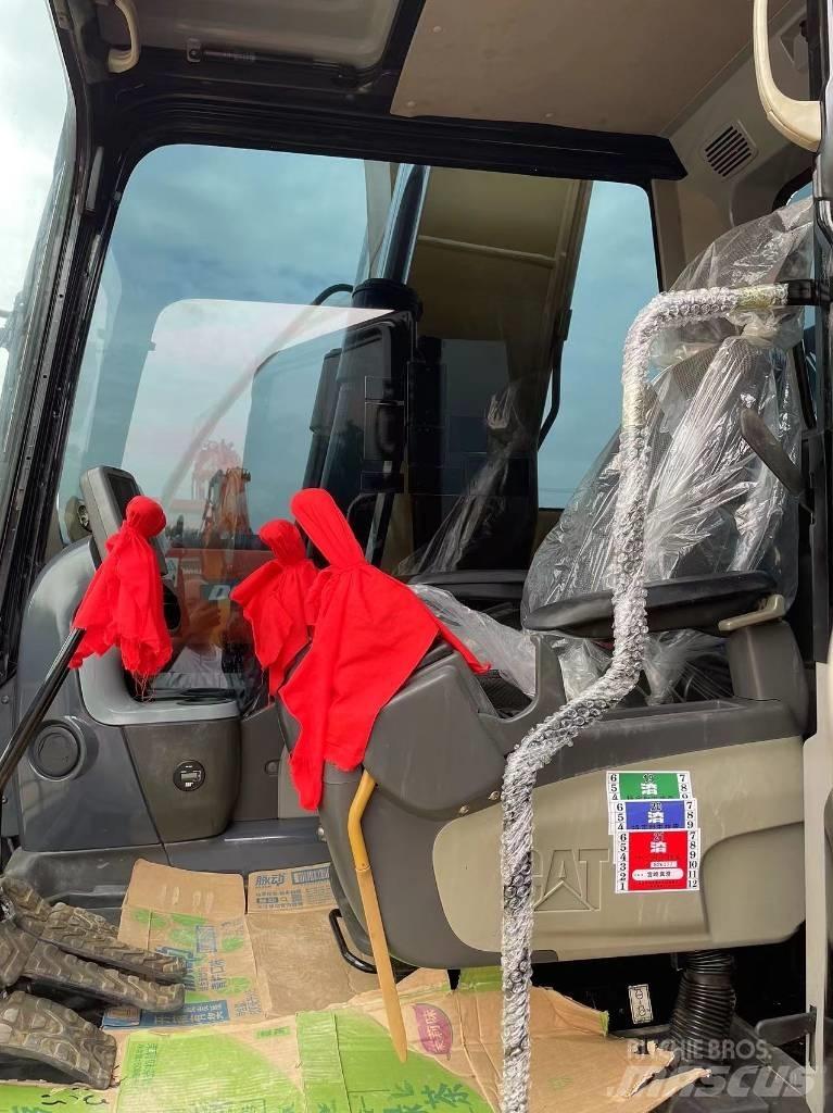 CAT 313GC حفارات زحافة