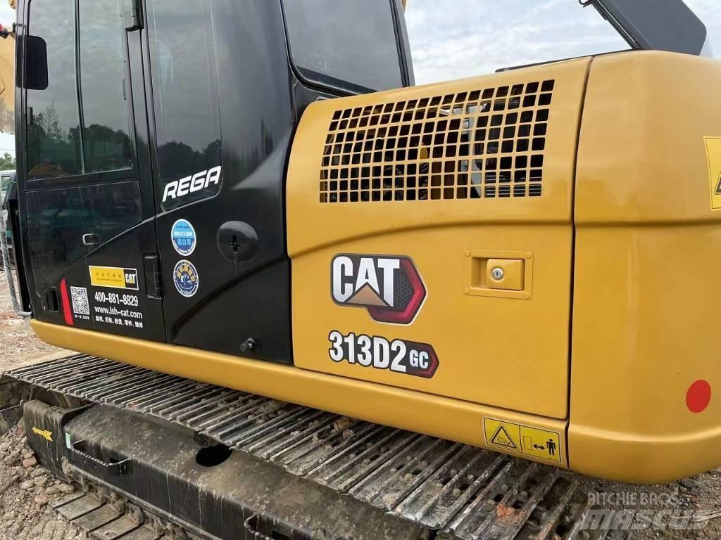 CAT 313GC حفارات زحافة