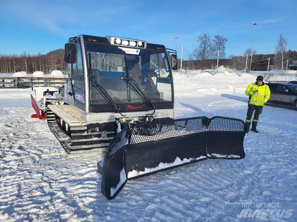 Prinoth Husky كاسحات جليد