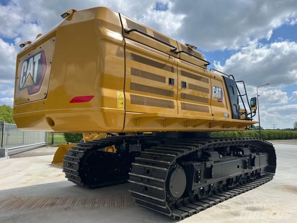 CAT 395 حفارات زحافة