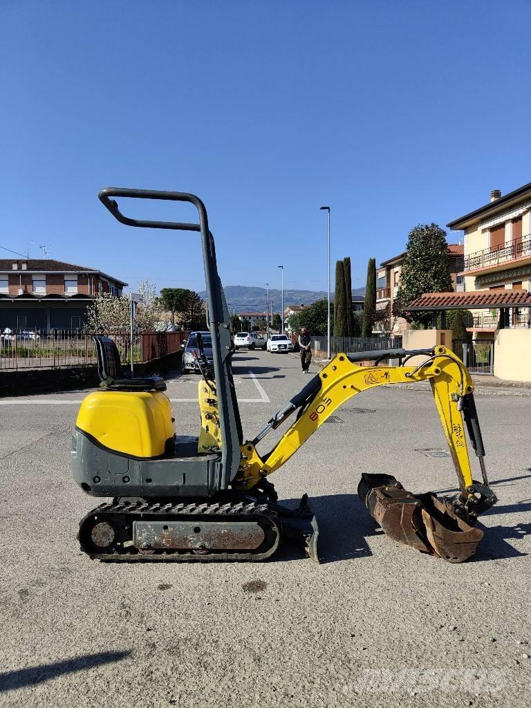 Wacker Neuson 803 حفارات صغيرة أقل من 7 طن (حفارات صغيرة)