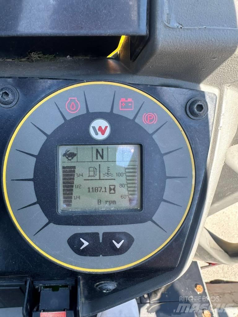 Wacker Neuson DW 30 ساحبات مفصلية