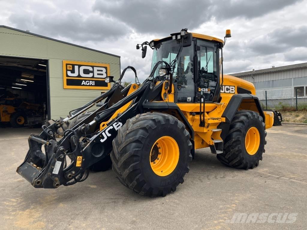 JCB 435S الجرارات