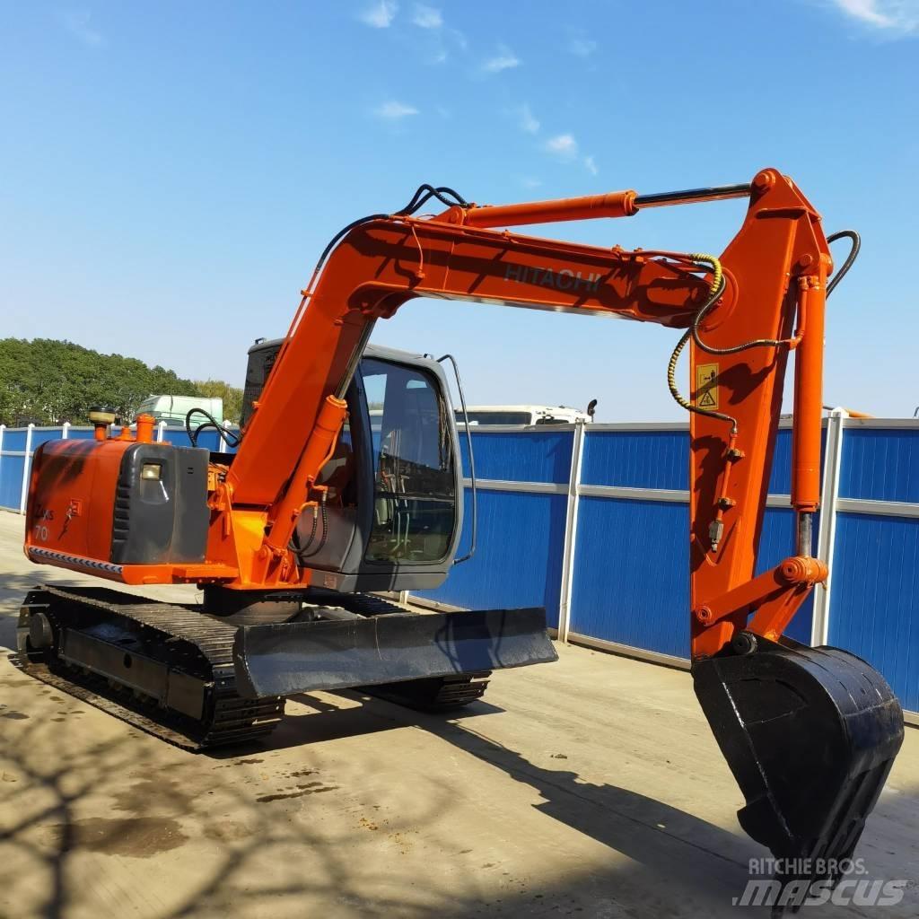 Hitachi ZX70 حفارات زحافة