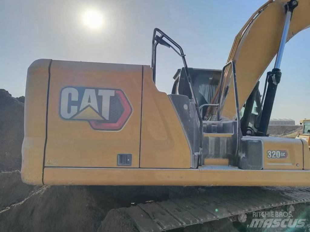 CAT 320 GC حفارات زحافة