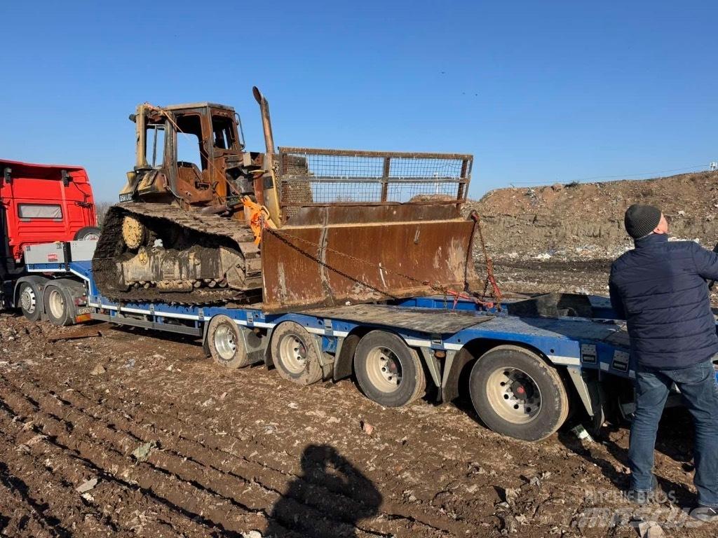 CAT D 5 H LGP بلدوزرات مجنزرة
