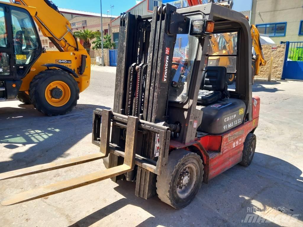Manitou CD 25 P شاحنات الديزل