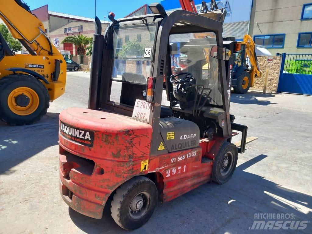 Manitou CD 25 P شاحنات الديزل