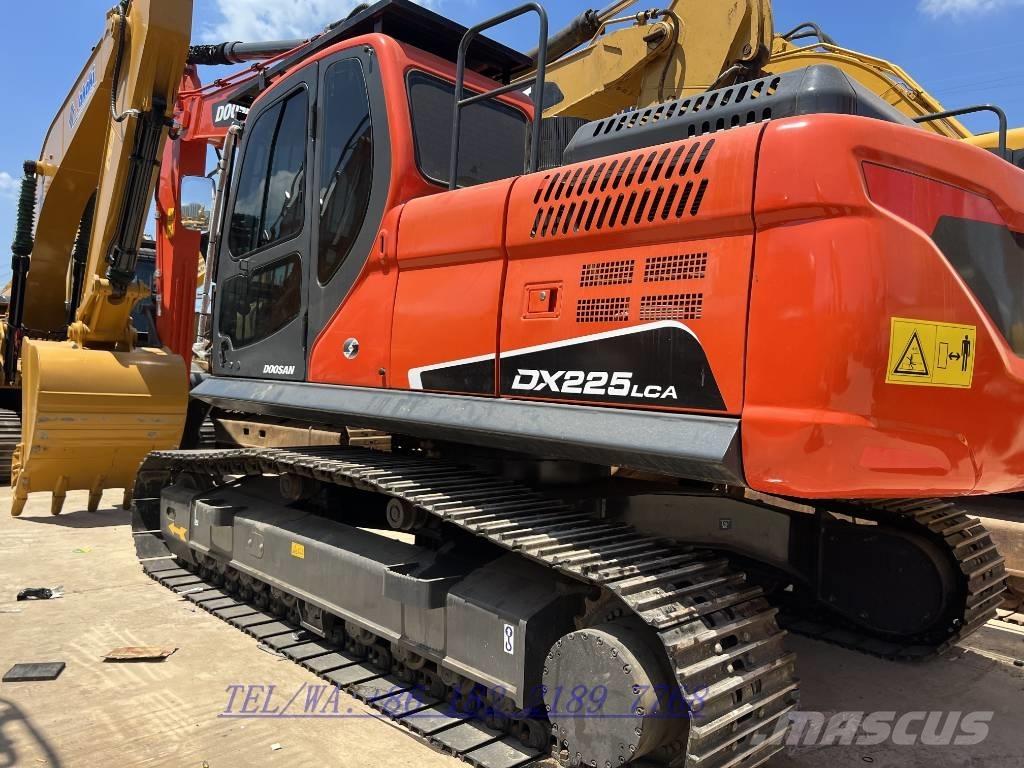 Doosan DX225 حفارات زحافة