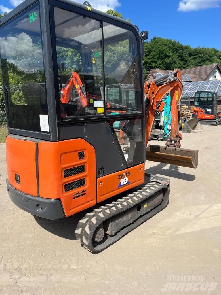 Hitachi ZX 19 حفارات صغيرة أقل من 7 طن (حفارات صغيرة)