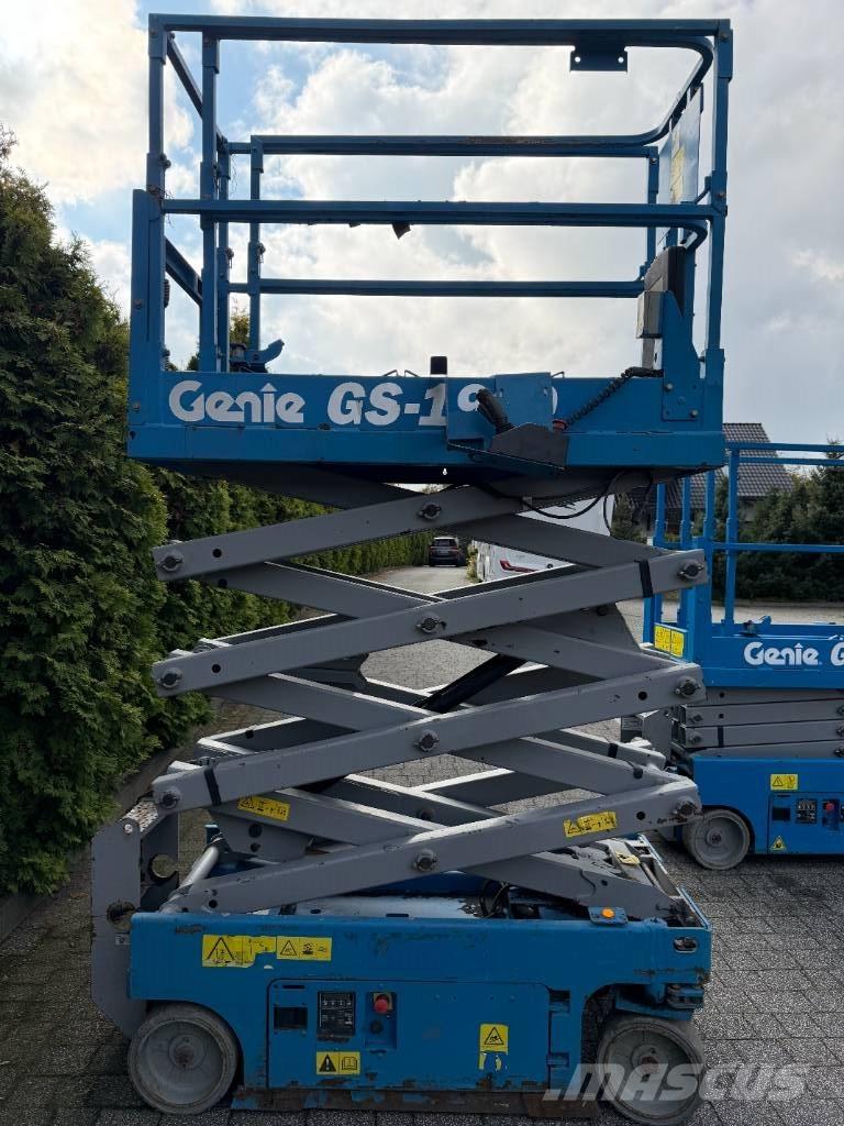 Genie GS 1930 رافعات مقصية الشكل