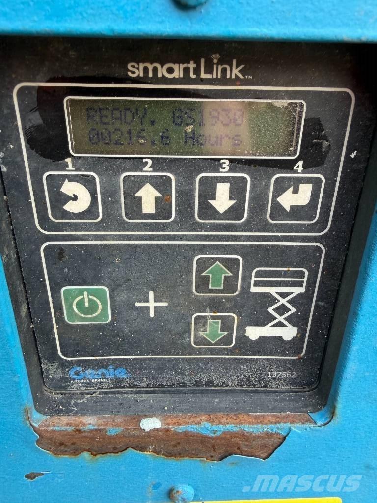 Genie GS 1930 رافعات مقصية الشكل