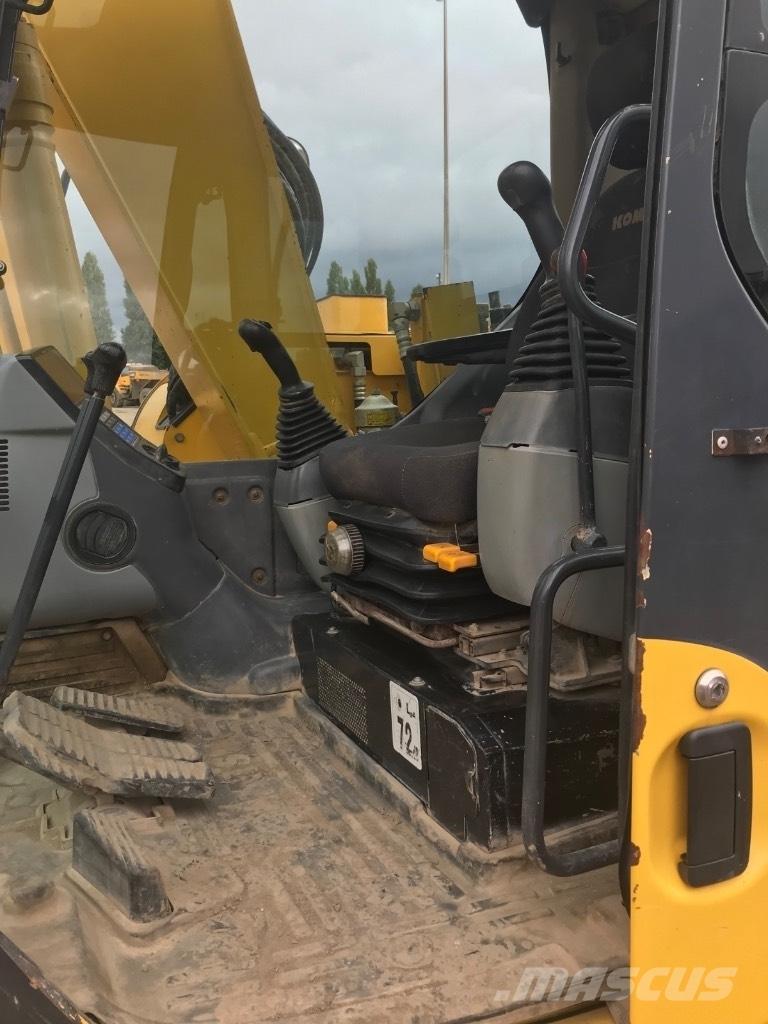Komatsu PC 138 US-8 حفارات زحافة