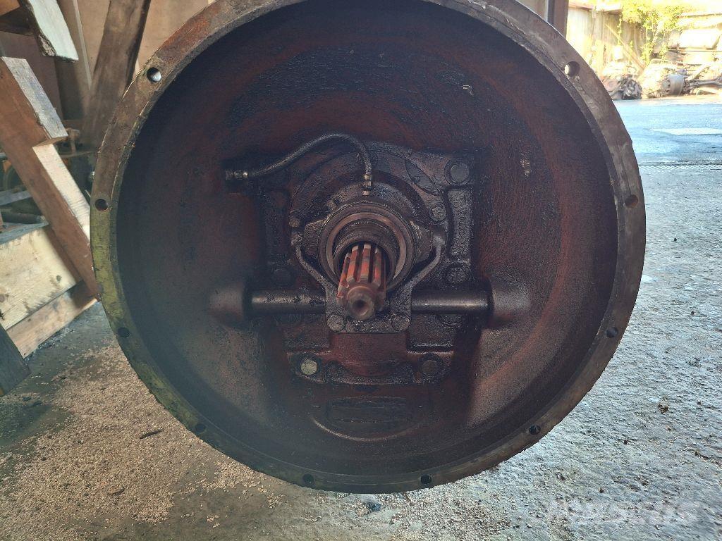 Volvo SR62 علب تروس
