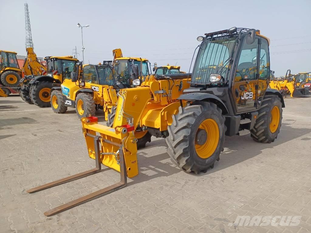 JCB 535-95 مناولات متداخلة
