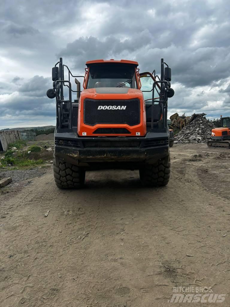 Doosan DA 30 - 7 ساحبات مفصلية