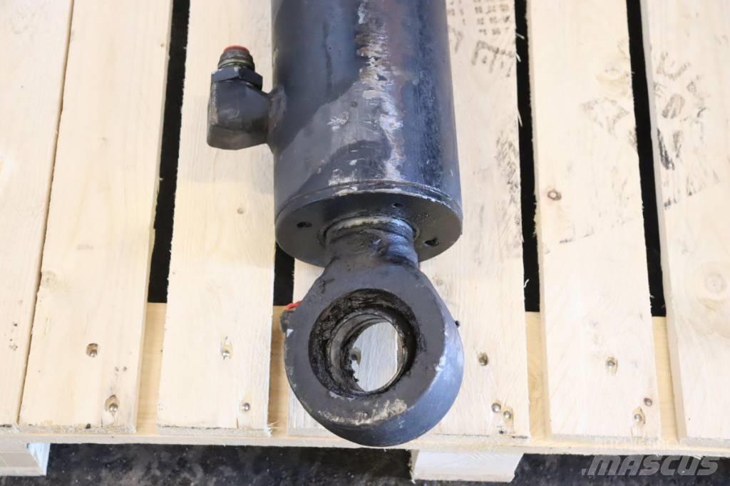 Huddig 960 حفارات بعجل