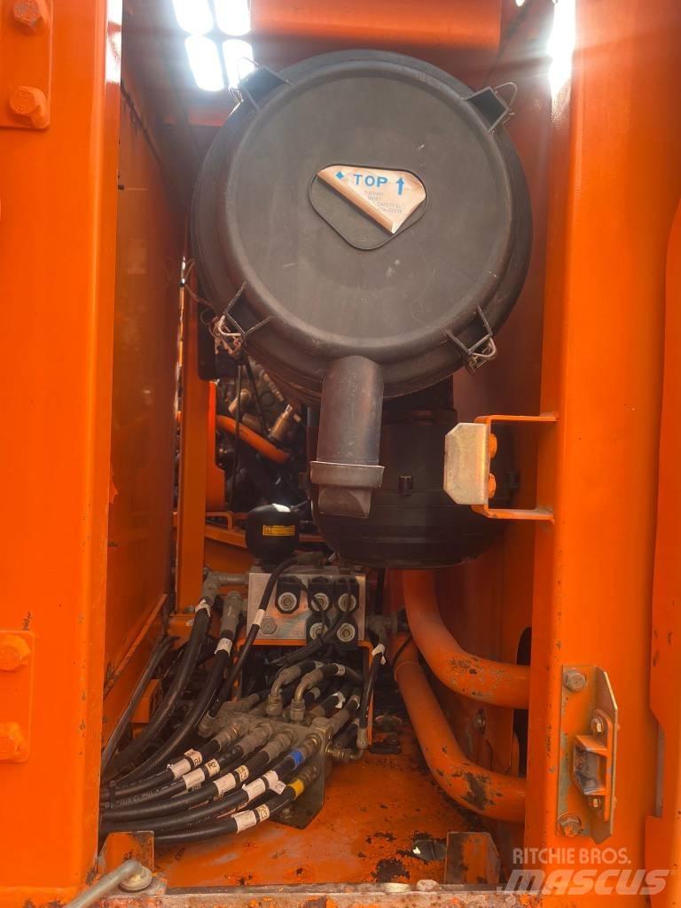 Doosan DX 180 LC حفارات زحافة