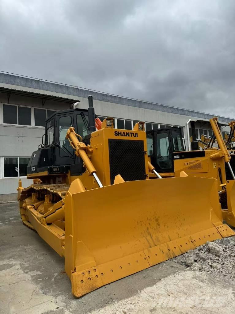 Shantui SD 22 بلدوزرات مجنزرة