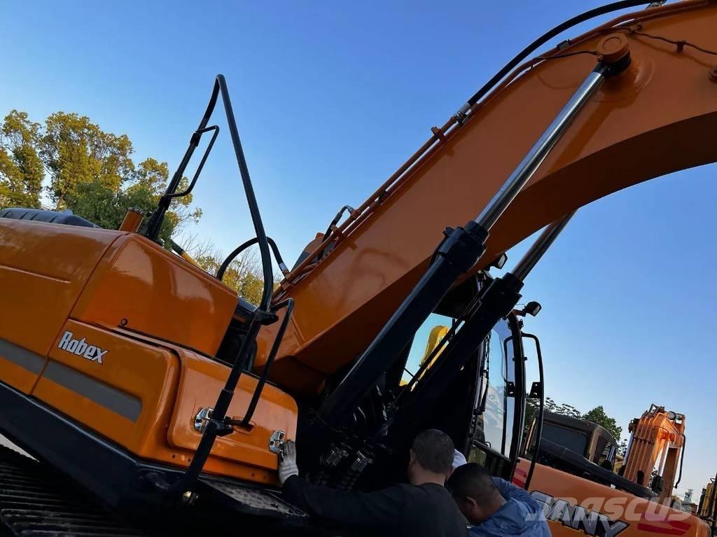 Hyundai 220 LC -9S حفارات زحافة