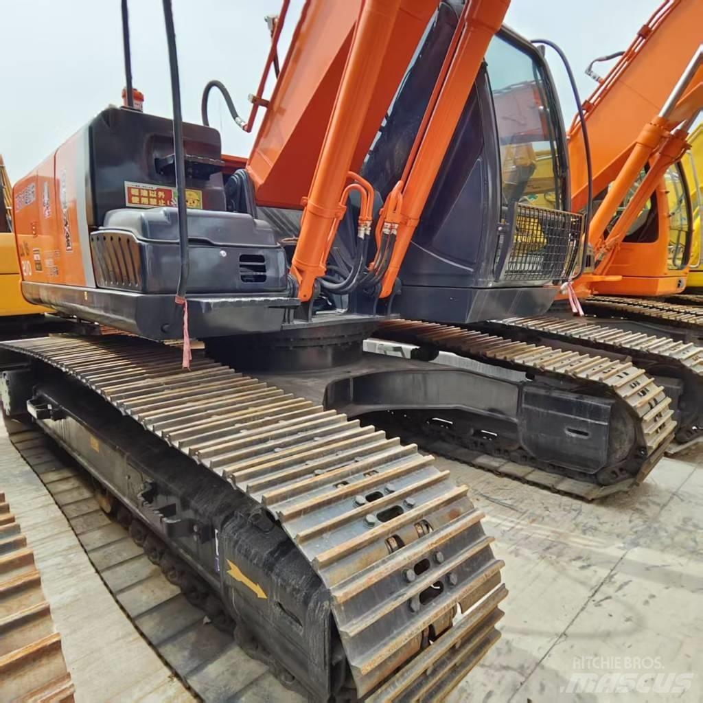 Hitachi ZX 210 حفارات زحافة
