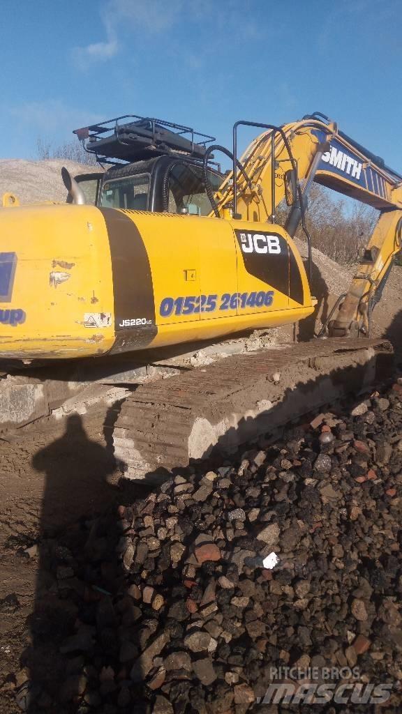 JCB JS 220 LC حفارات زحافة