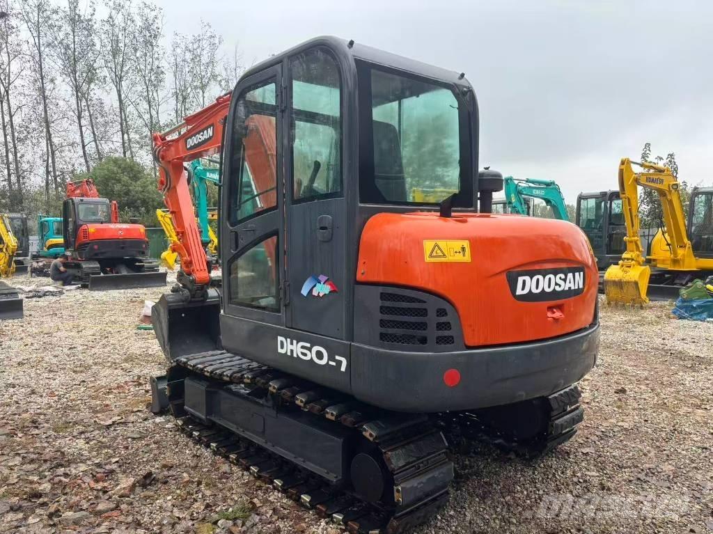 Doosan DH60-7 حفارات صغيرة أقل من 7 طن (حفارات صغيرة)