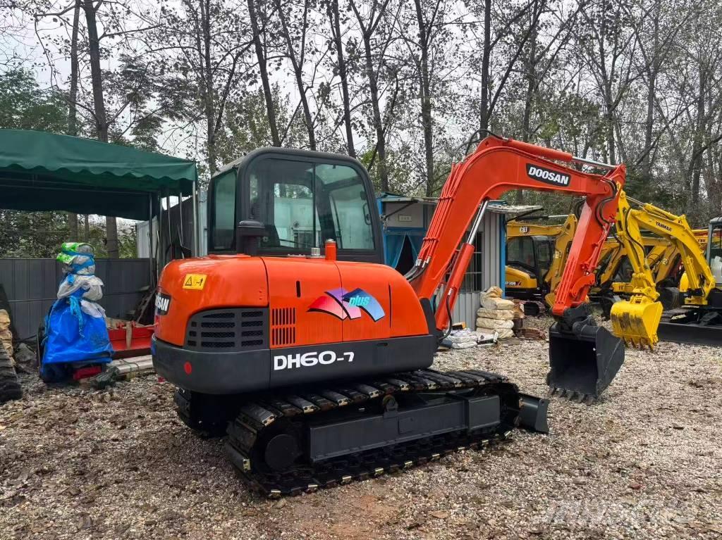 Doosan DH60-7 حفارات صغيرة أقل من 7 طن (حفارات صغيرة)