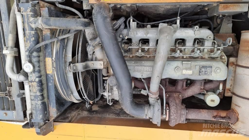 CASE CX 210 LC حفارات زحافة