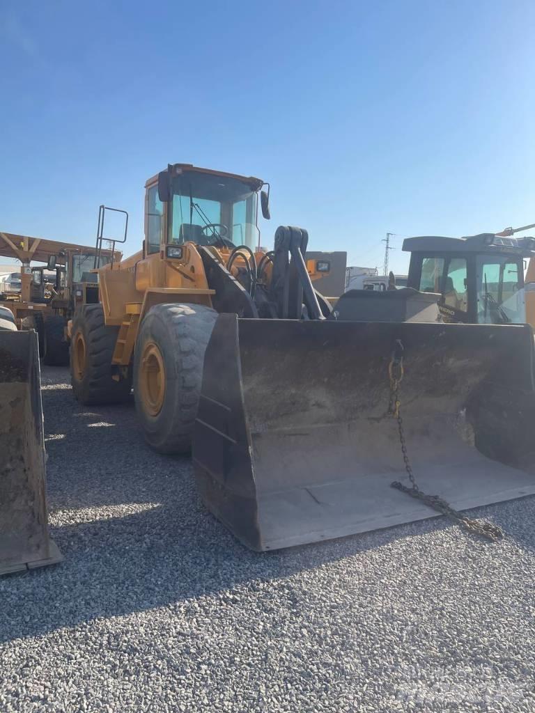 Volvo L 180 E لوادر بعجل