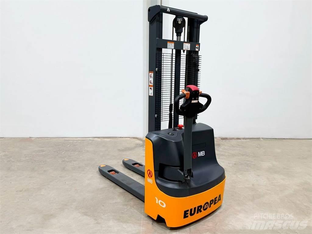 XEA 10 2S300 معدات التكديس الجوالة