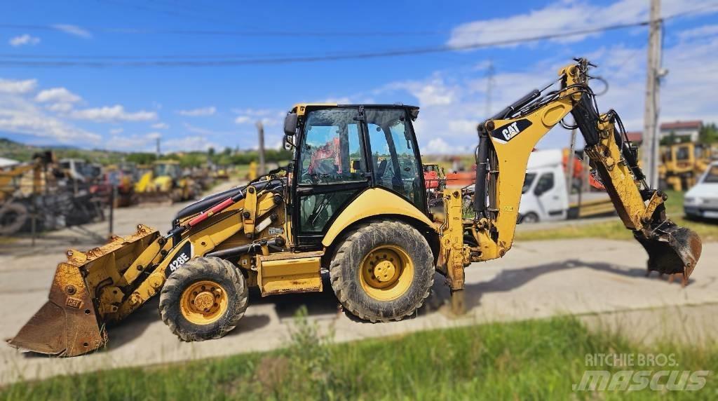 CAT 428 E لوادر ذات جرافات عكسية