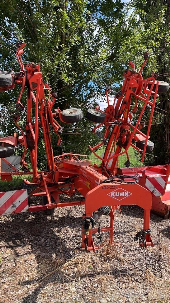 Kuhn GF 8501 T مكابس وميبسات التبن