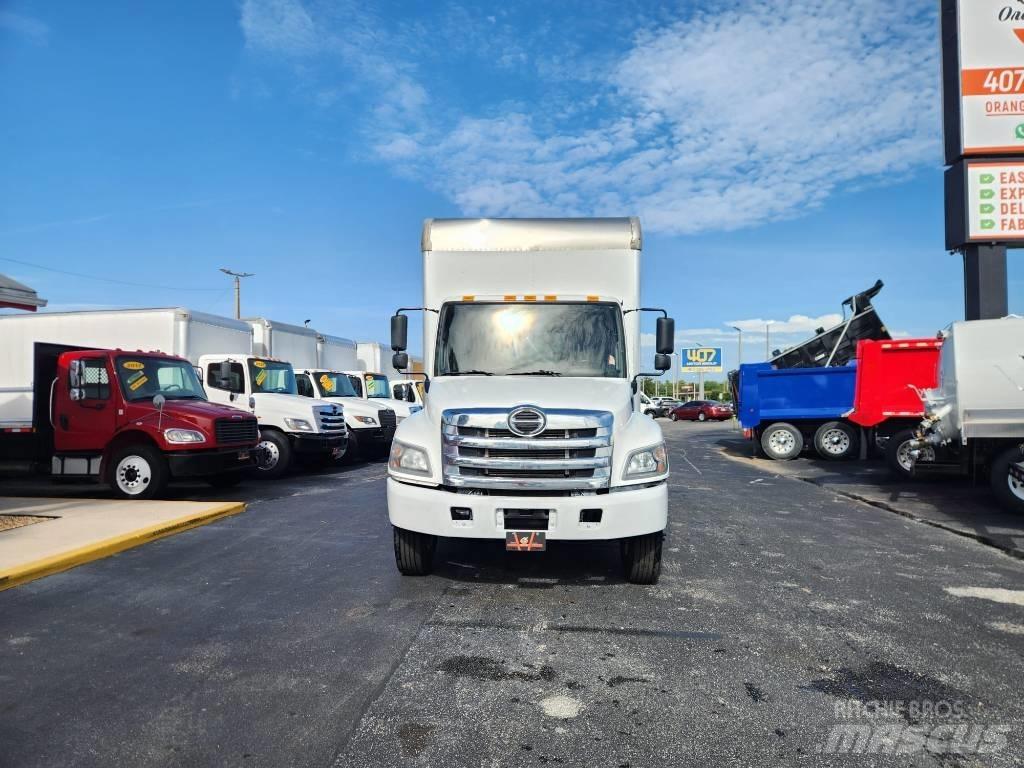 Hino 268 A شاحنات ذات هيكل صندوقي
