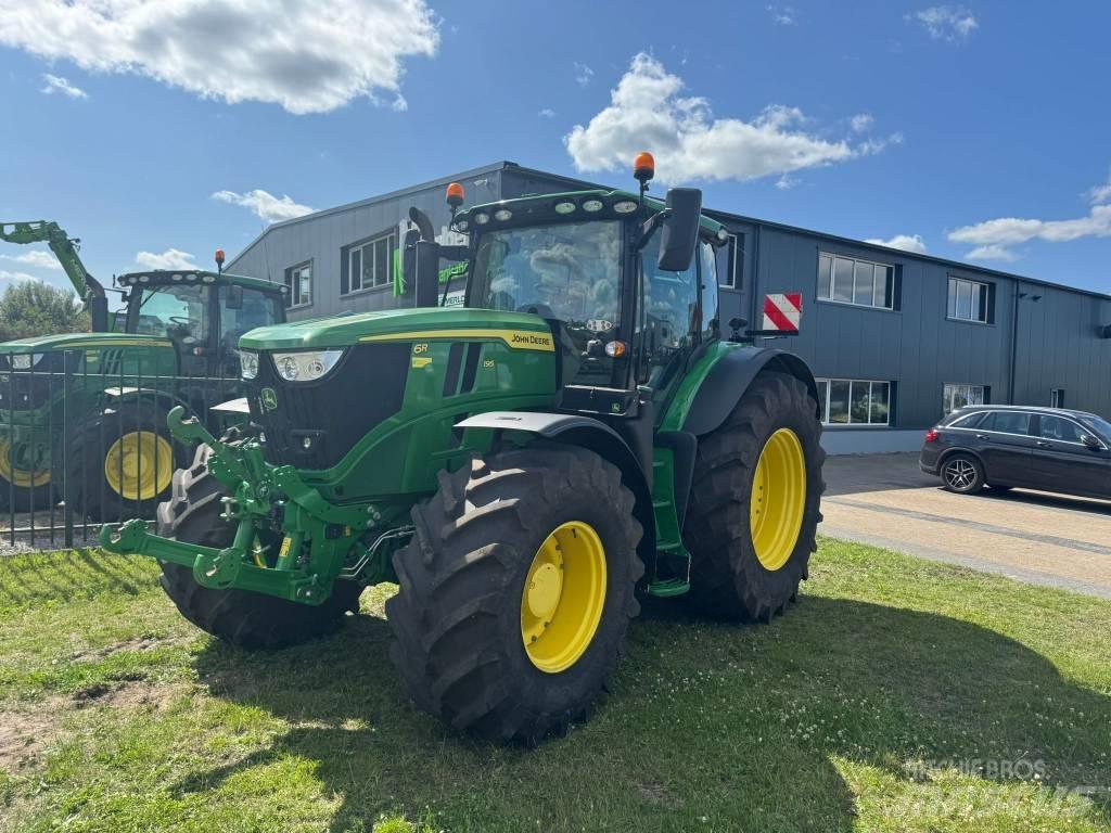John Deere 6R 195 الجرارات